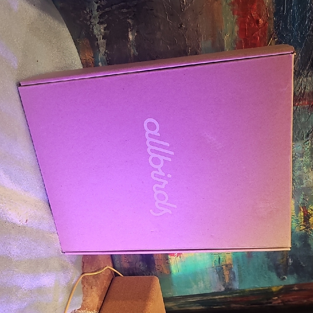 Allbirds Vibrant Pink Packaging